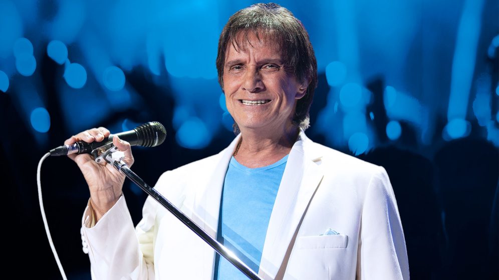 Após sofrer acidente, Roberto Carlos tem alta médica e está ‘tranquilo’