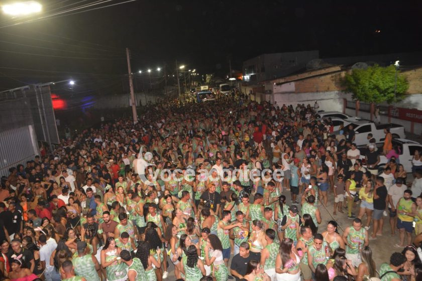 Blocos tradicionais mantêm a folia e garantem a animação do Carnaval em Penedo