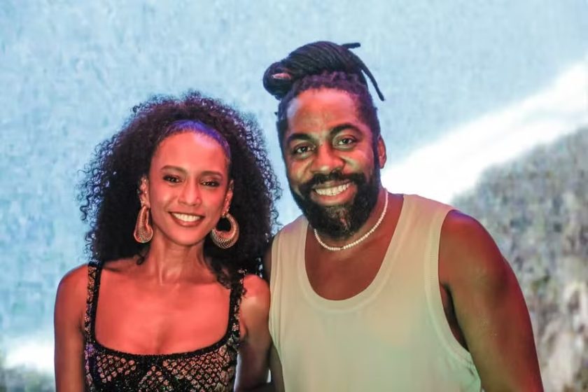 Lázaro Ramos cogita mudança da família do Rio para Salvador